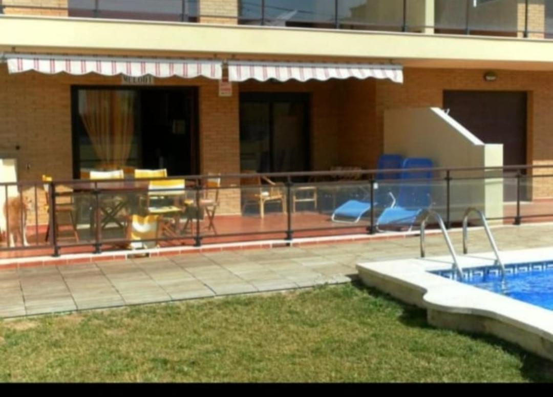 Apartamento Con Terraza Y Acceso Directo A La Piscina Y A 50 M De La Playa Miami Playa Pokoj fotografie